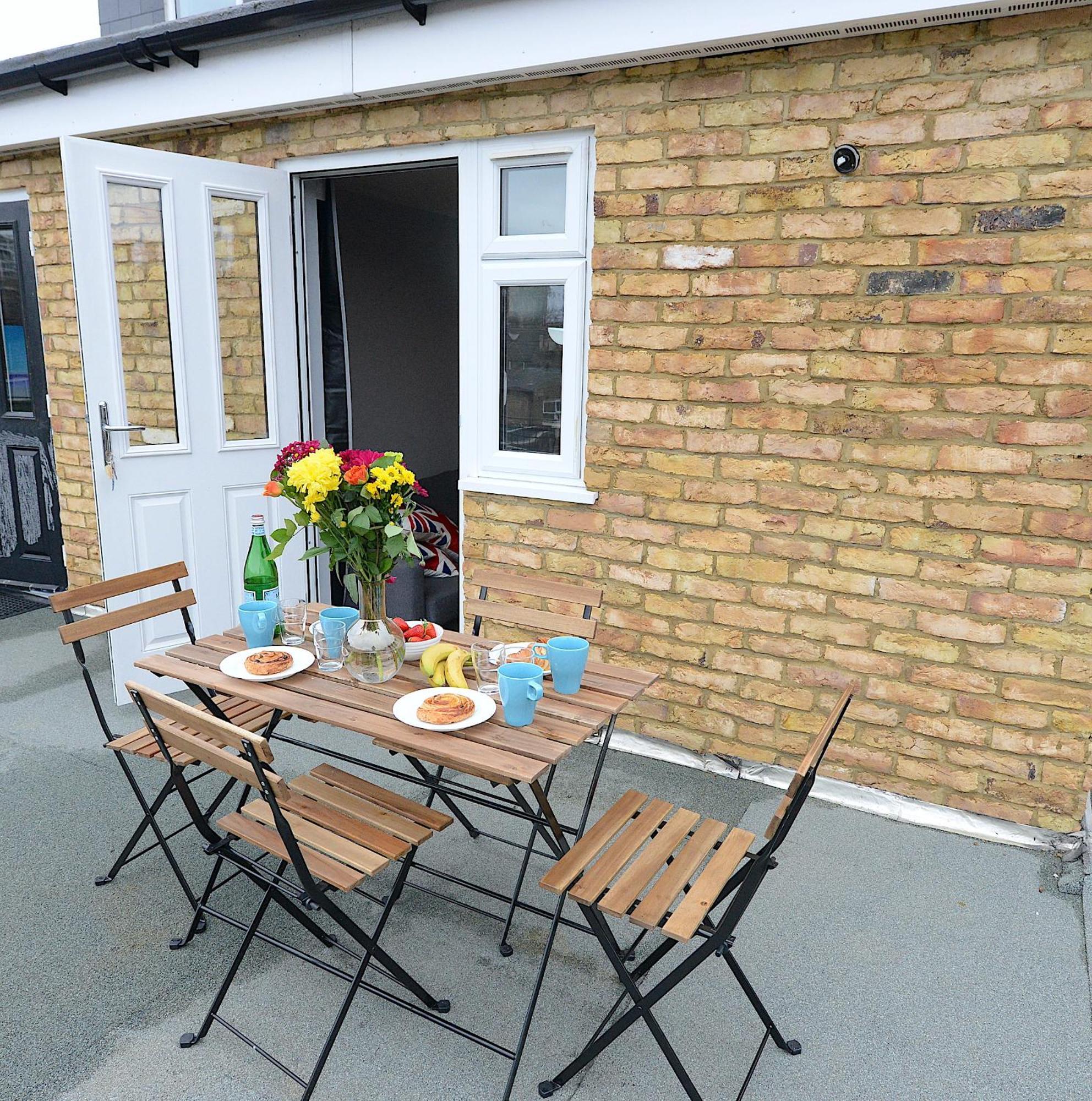 2 Bed Terraced Flat Piccadilly Line Apartment London Exterior photo